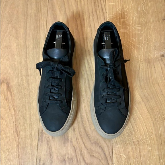 Common Projects Achilles Low Black Nubuck Leather Sneakers Men’s 39 EU / 6 US - Picture 2 of 11
